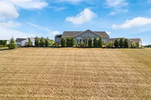 1544 Gate House Street NE, Canton, OH 44721 - Photo 5