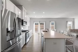 1544 Gate House Street NE, Canton, OH 44721 - Photo 17