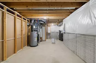 1544 Gate House Street NE, Canton, OH 44721 - Photo 35