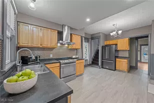 1364 Wooster Rd W, Barberton, OH 44203 - Photo 11