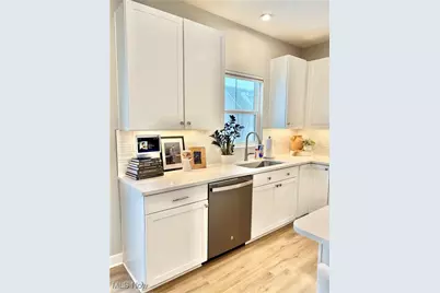 1465 Caymus Court, Avon, OH 44011 - Photo 9