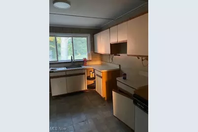 11065 Chillicothe Road, Kirtland, OH 44094 - Photo 7