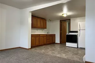 132 N 10th St, Byesville, OH 43723 - Photo 5