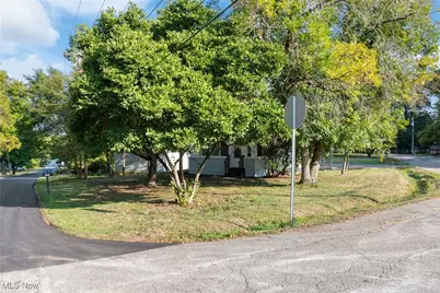 1515 Grand Boulevard, Barberton, OH 44203 - Photo 27