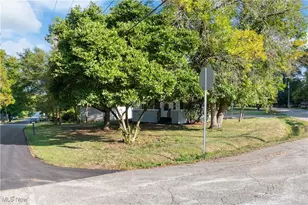 1515 Grand Blvd, Barberton, OH 44203 - Photo 27