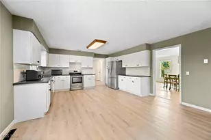 2236 Hartville Rd, Hartville, OH 44260 - Photo 5