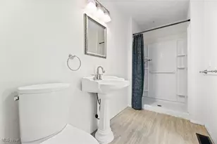 2236 Hartville Rd, Hartville, OH 44260 - Photo 21