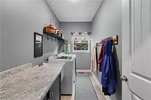 6530 Logan's Run, Medina, OH 44256 - Photo 11