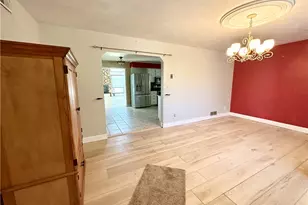 212 Wayne Ave, Weirton, WV 26062 - Photo 7