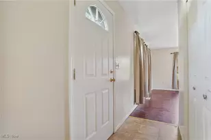 16690 Dayton St, Chagrin Falls, OH 44023 - Photo 3