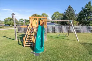 1405 Gillie Dr, Streetsboro, OH 44241 - Photo 31