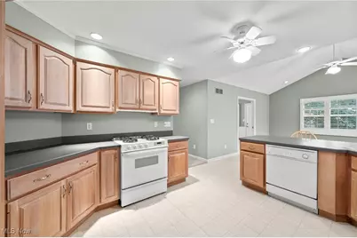 2107 Pearce Circle, Salem, OH 44460 - Photo 11