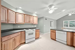 2107 Pearce Cir, Salem, OH 44460 - Photo 11