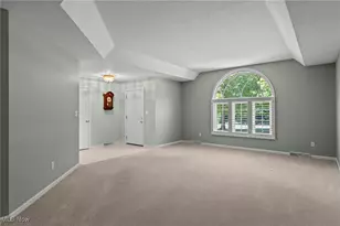 2107 Pearce Cir, Salem, OH 44460 - Photo 7