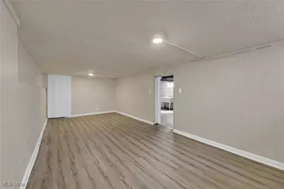 16004 Throckley Avenue, Loveland, OH 44128 - Photo 21