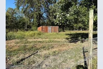 1939 Waterford Road, East Palestine, OH 44413 - Photo 9