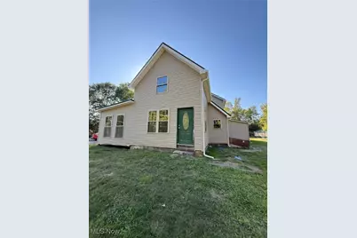 1939 Waterford Road, East Palestine, OH 44413 - Photo 1