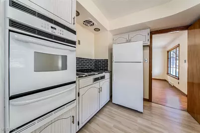 5901 Delora Avenue, Loveland, OH 44144 - Photo 9