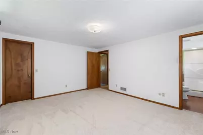 2410 Tanglewood Drive NE, Massillon, OH 44646 - Photo 21