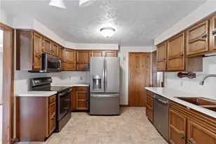 2410 Tanglewood Dr NE, Massillon, OH 44646 - Photo 5