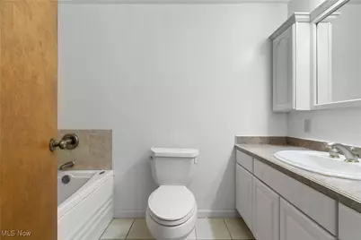 2410 Tanglewood Drive NE, Massillon, OH 44646 - Photo 25