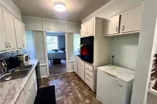 13800 Fairhill Rd, Huber Heights, OH 44120 - Photo 11