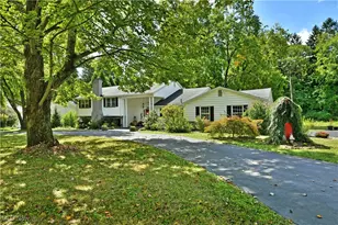 4810 Logan Way, Hubbard, OH 44425 - Photo 3