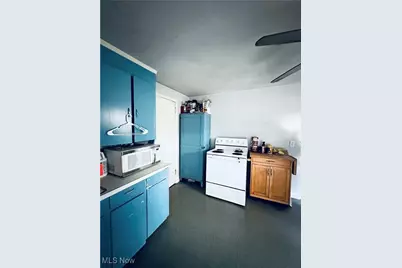 3177 Elyria Avenue, Lorain, OH 44055 - Photo 11