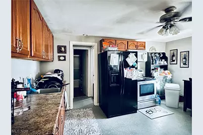3177 Elyria Avenue, Lorain, OH 44055 - Photo 3
