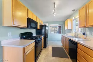 603 S Raccoon Rd, Austintown, OH 44515 - Photo 9