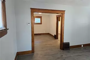 979 Neptune Ave, Akron, OH 44301 - Photo 13