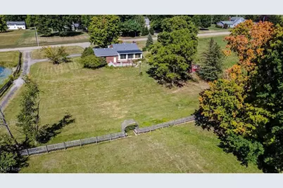 8131 Leffingwell Road, Canfield, OH 44406 - Photo 33