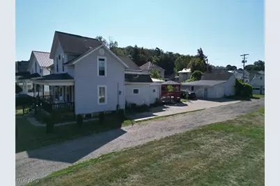 1421 Chestnut Street, Coshocton, OH 43812 - Photo 3