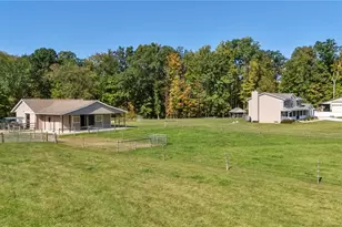 12977 Main Market Rd, Garrettsville, OH 44231 - Photo 35