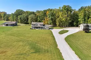 12977 Main Market Rd, Garrettsville, OH 44231 - Photo 3