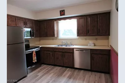 631 W 8th Street, Salem, OH 44460 - Photo 5