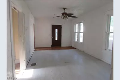 116 Oak Street, Elyria, OH 44035 - Photo 5