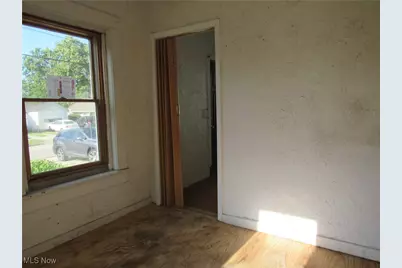 116 Oak Street, Elyria, OH 44035 - Photo 9