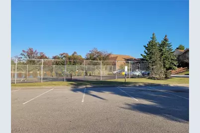 8595 Scenicview Drive #S104, Grandview Heights, OH 44147 - Photo 27