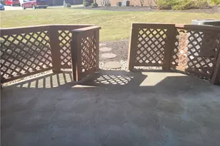 8595 Scenicview Dr, Grandview Heights, OH 44147 - Photo 21