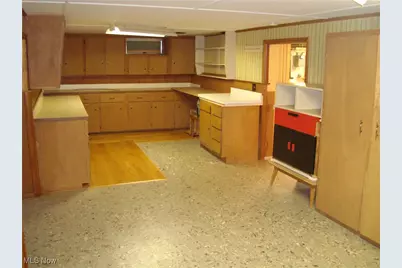 8 Adelford Avenue, Akron, OH 44310 - Photo 27