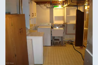 8 Adelford Avenue, Akron, OH 44310 - Photo 29