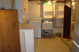 8 Adelford Ave, Akron, OH 44310 - Photo 29