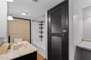 69895 Woods Rd, Bridgeport, OH 43912 - Photo 19