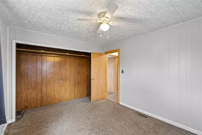 69895 Woods Road, Bridgeport, OH 43912 - Photo 15