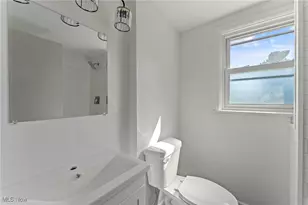 132 Drummond Ave, Hubbard, OH 44425 - Photo 25