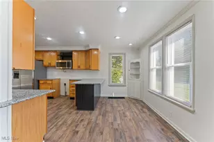 132 Drummond Ave, Hubbard, OH 44425 - Photo 9