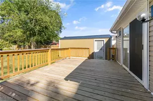 132 Drummond Ave, Hubbard, OH 44425 - Photo 29