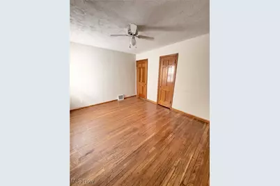 5139 E 114th Street, Garfield Heights, OH 44125 - Photo 5