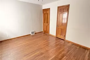5139 E 114th St, Garfield Heights, OH 44125 - Photo 5